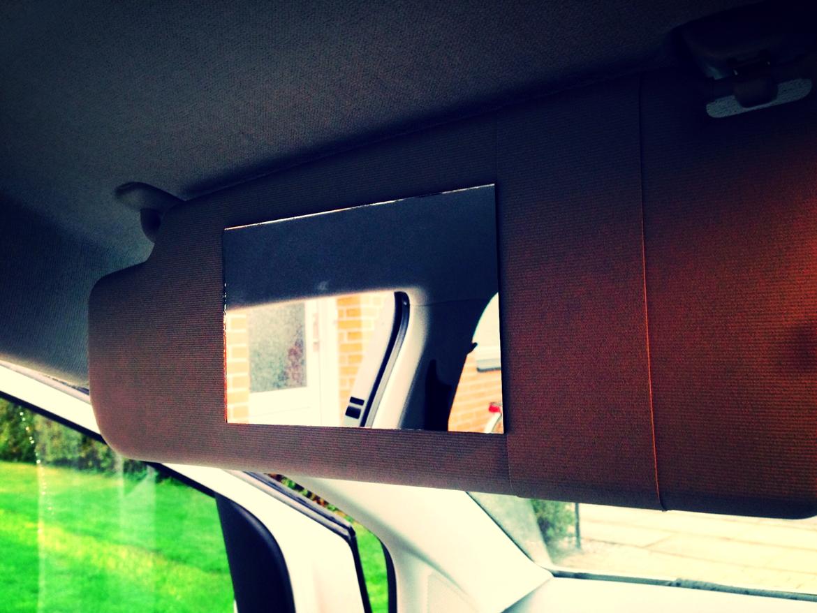 Seat Mii Aut. Style - Var irreteret over, ikke at kunne se hvor lækker jeg var, så fandt det her spejl og klaskede i. Kønt= Nej, funktionelt= JEP billede 19