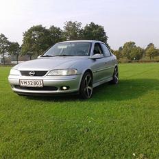Opel vectra b 16v sport