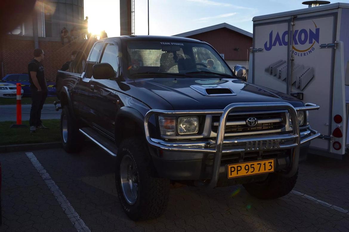 Toyota Hilux 2.4 TD(I) billede 1