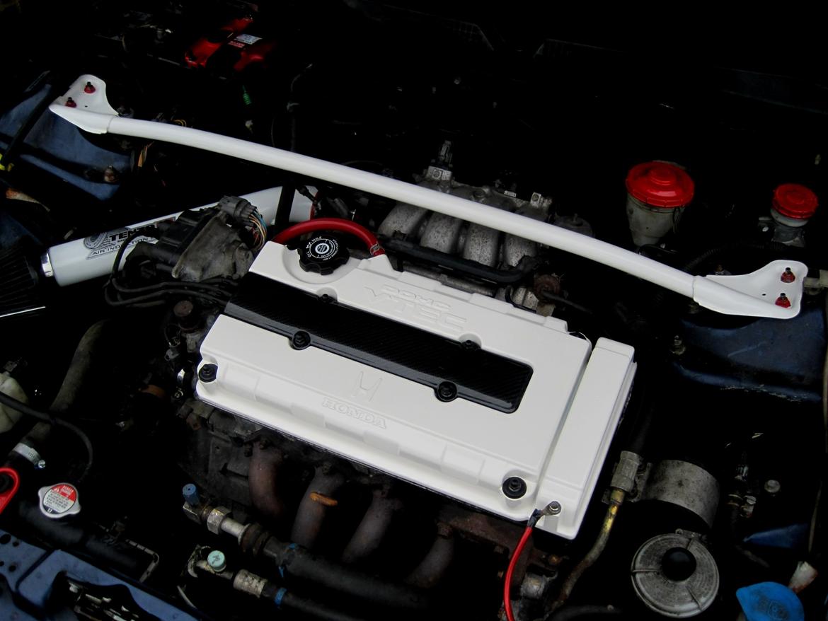 Honda Civic MB6 1,8 Vti B18C4 * SOLGT * - Motorrummet efter div dele er flyttet over fra den gamle mb6'er billede 11