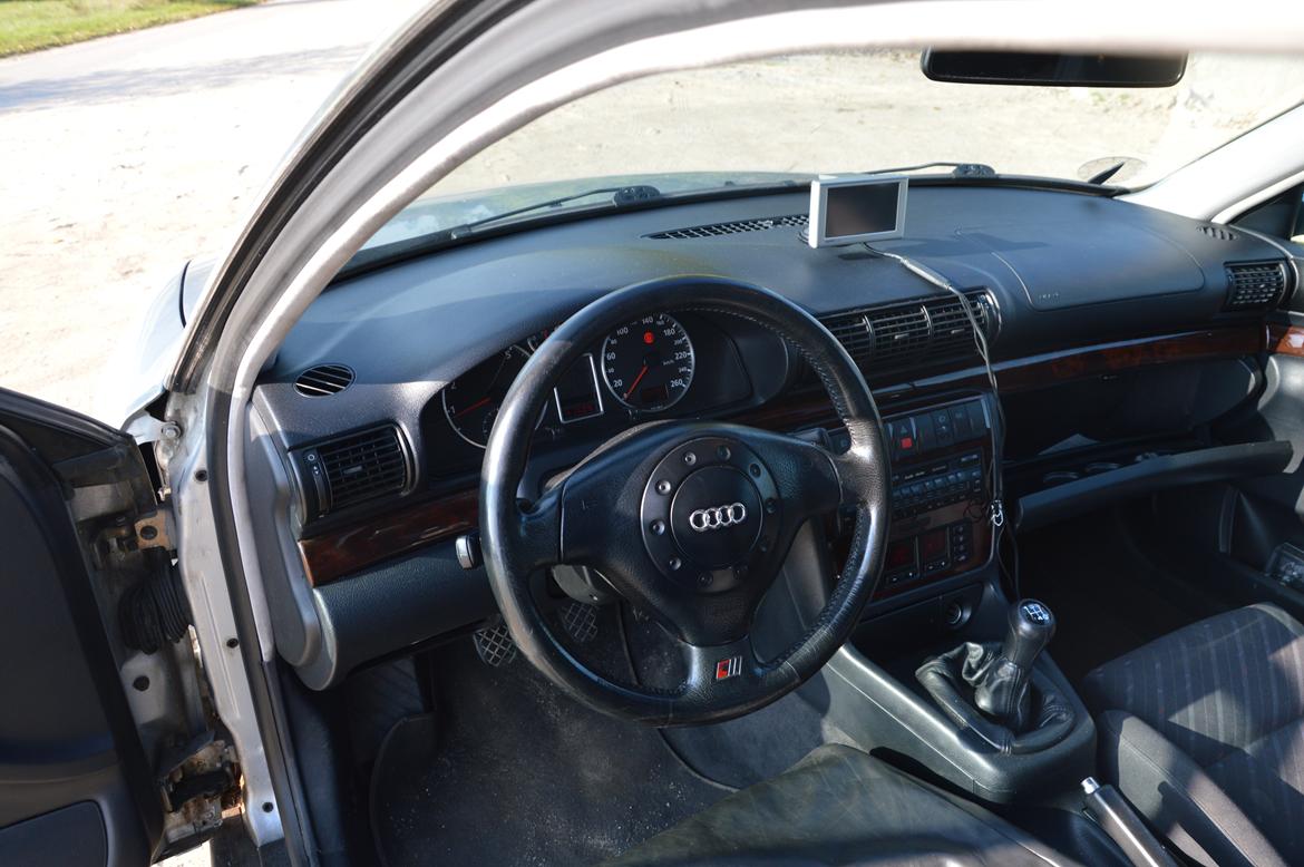 Audi A4 2,6 v6 sedan billede 9