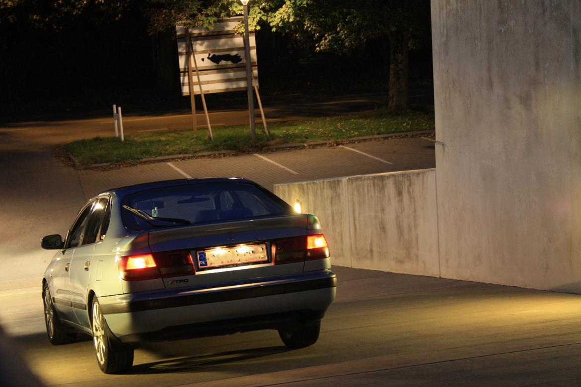 Toyota Carina E 1.6 SLI billede 32