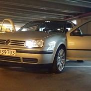 VW Golf 1,6 sr  8v