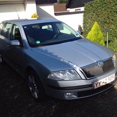 Skoda Octavia 2.0 TDI Elegance combi