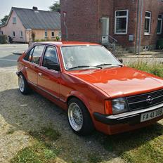 Opel Kadett D 1,3 berlina