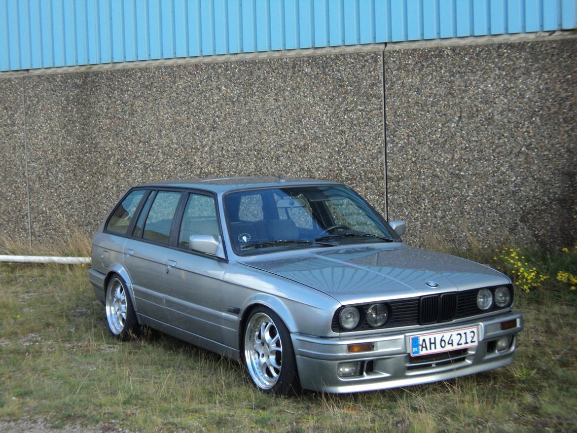 BMW E30 325i Touring M-Technic 2 billede 1