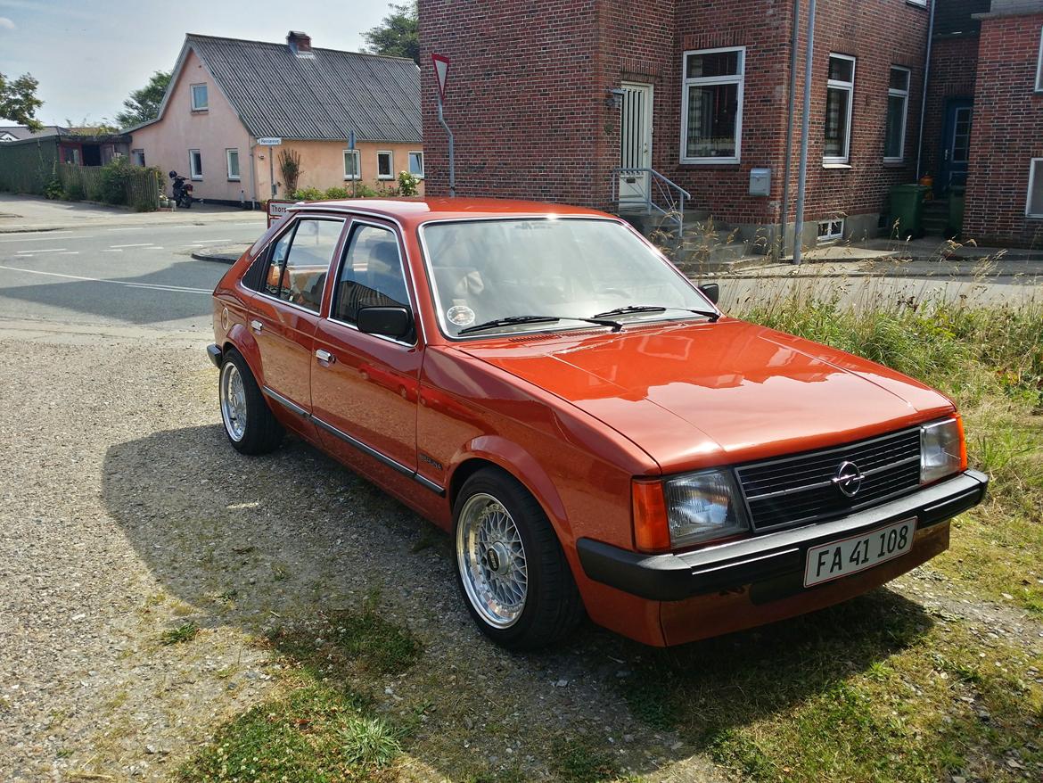 Opel Kadett D 1,3 berlina billede 3