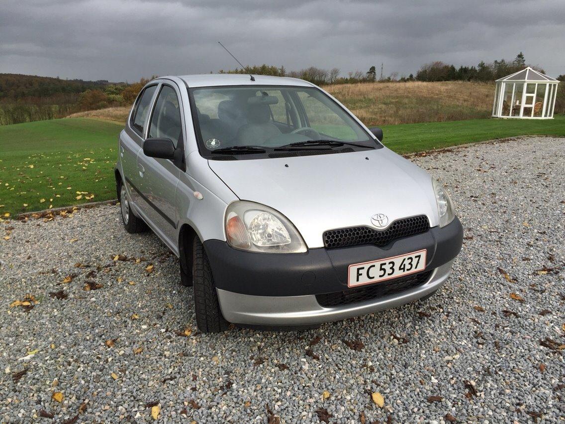Toyota Yaris 1000 16V billede 1