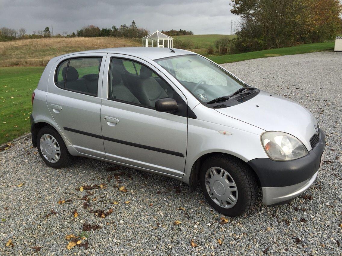 Toyota Yaris 1000 16V billede 4