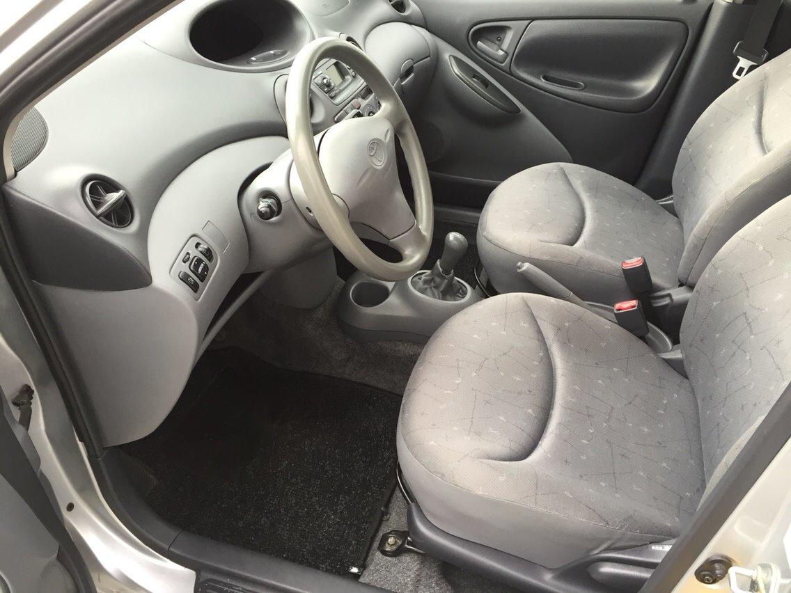 Toyota Yaris 1000 16V billede 9