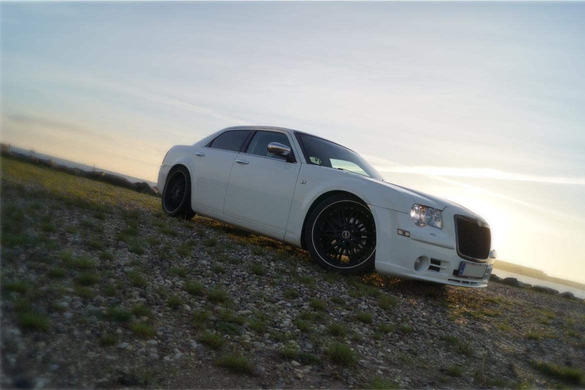 Chrysler 300C Aka Bawlar billede 3