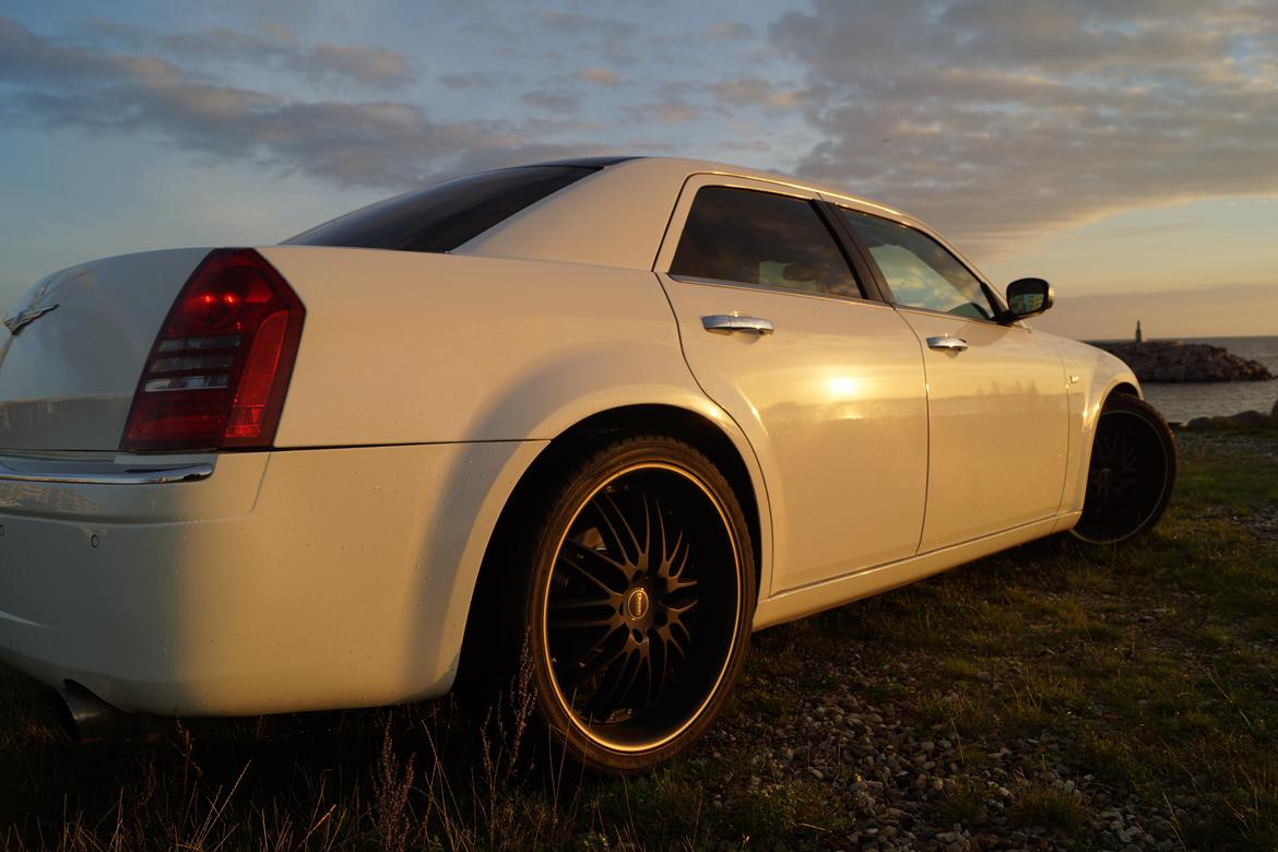 Chrysler 300C Aka Bawlar billede 13