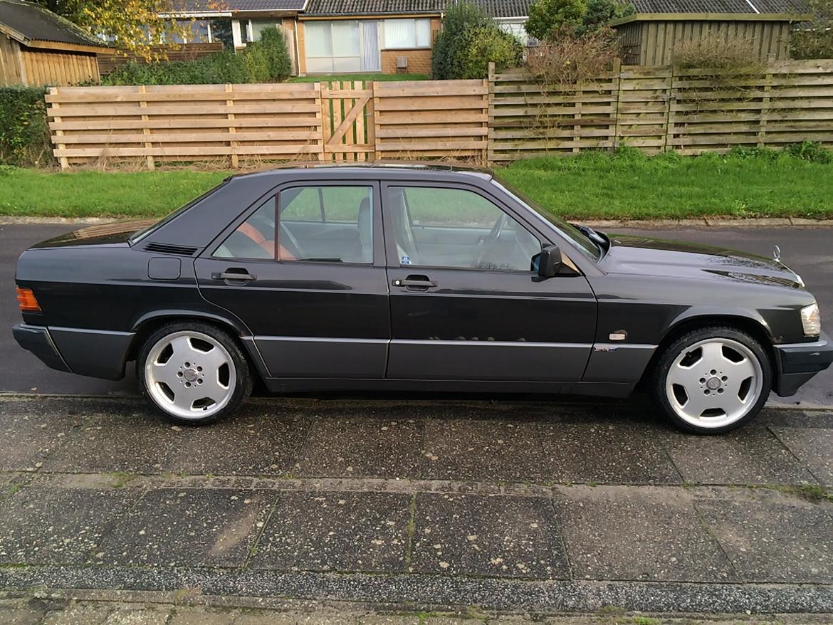 Mercedes Benz 190 E billede 1