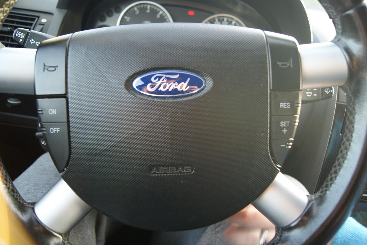 Ford Mondeo 2,5 V6 Stationcar billede 18