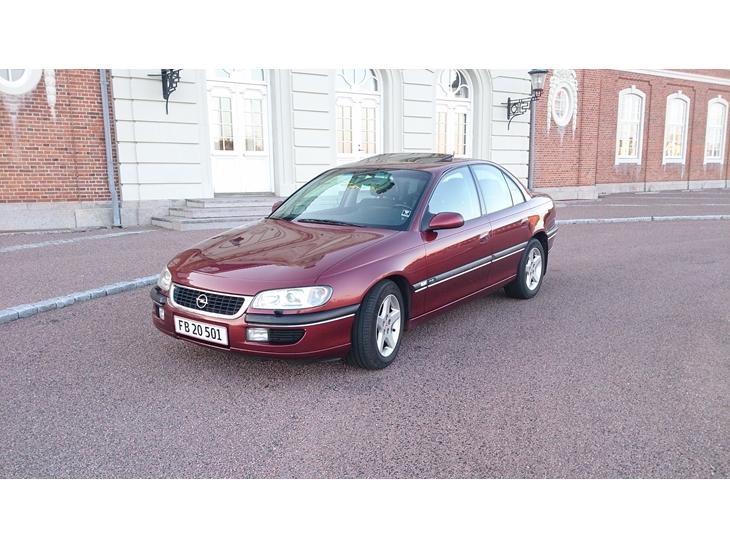 {{currentPhoto.altText}} billede {{currentPhoto.number}}