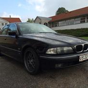 BMW E39 520i