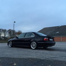 BMW E39 520i