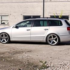 VW Passat Sportline