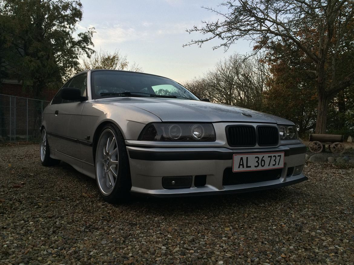 BMW E36 325i coupé "SOLGT" billede 9