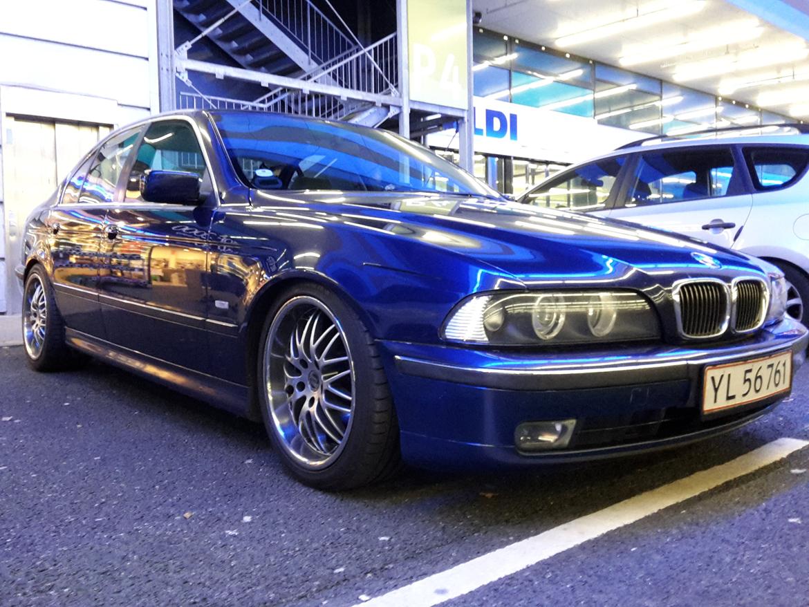 BMW E39 - 520i A billede 1