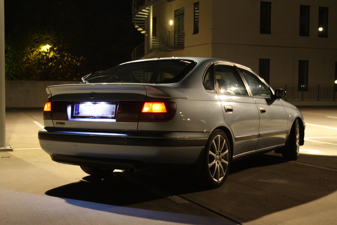 Toyota Carina E 1.6 SLI billede 4