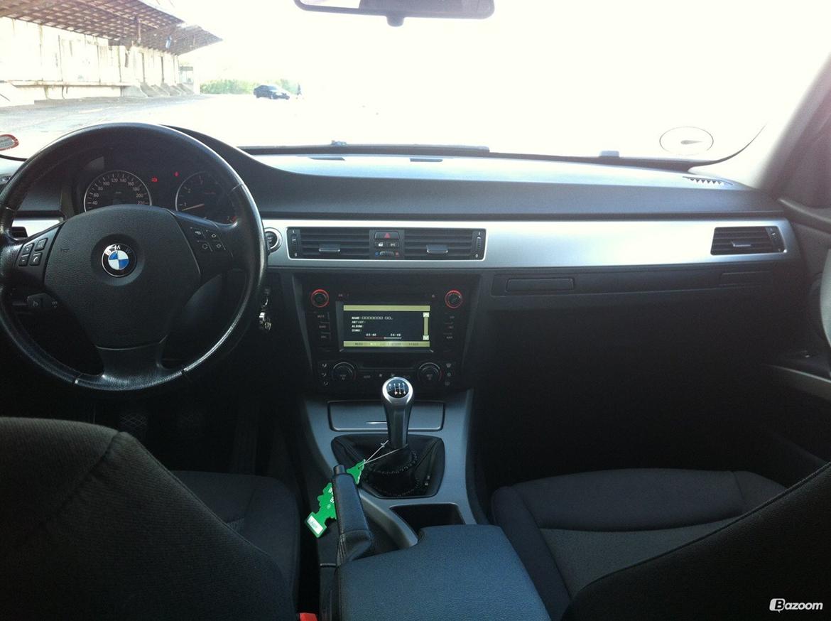 BMW 320i E90 billede 15