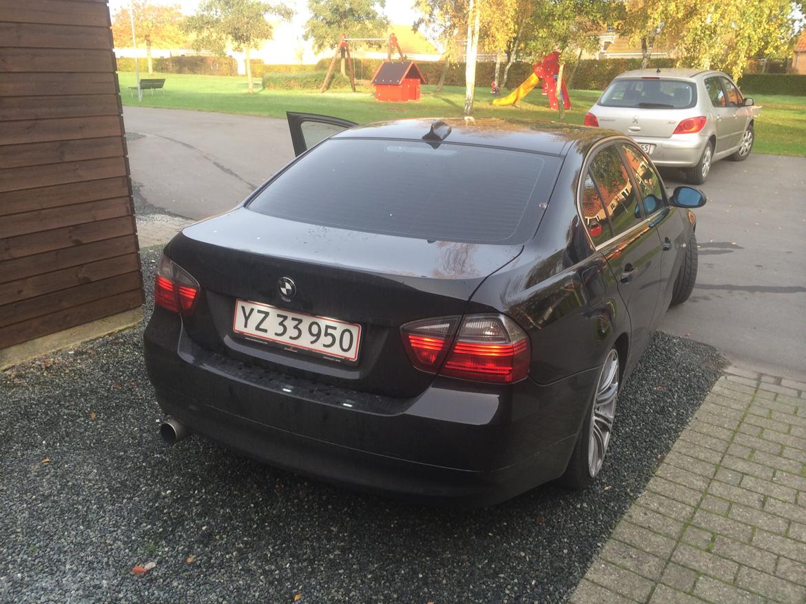 BMW 320i E90 billede 19