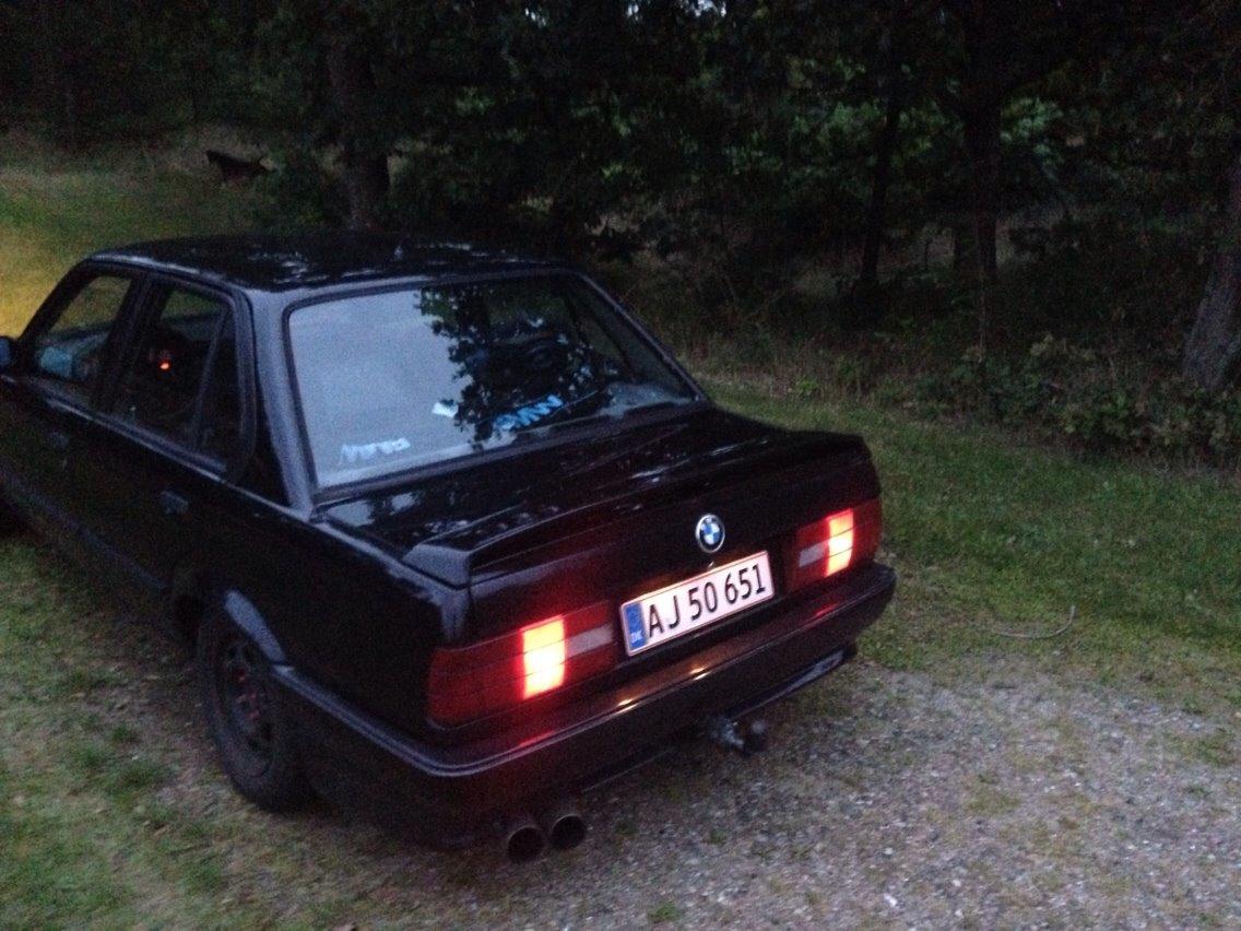 BMW E30 325i billede 8