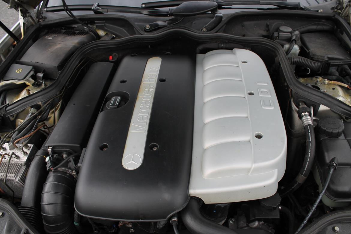 Mercedes Benz E320 CDI Avantgarde billede 15