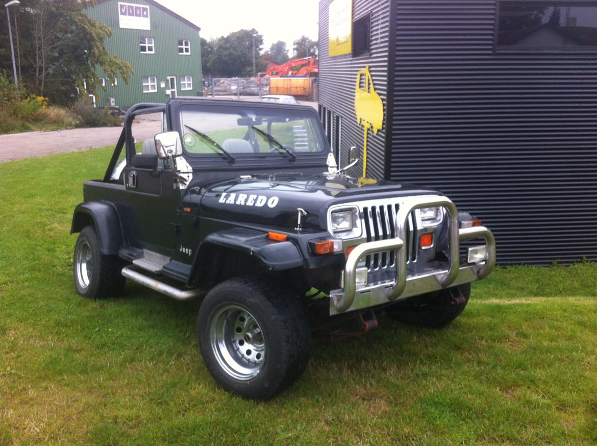 Jeep Wrangler YJ Laredo billede 1