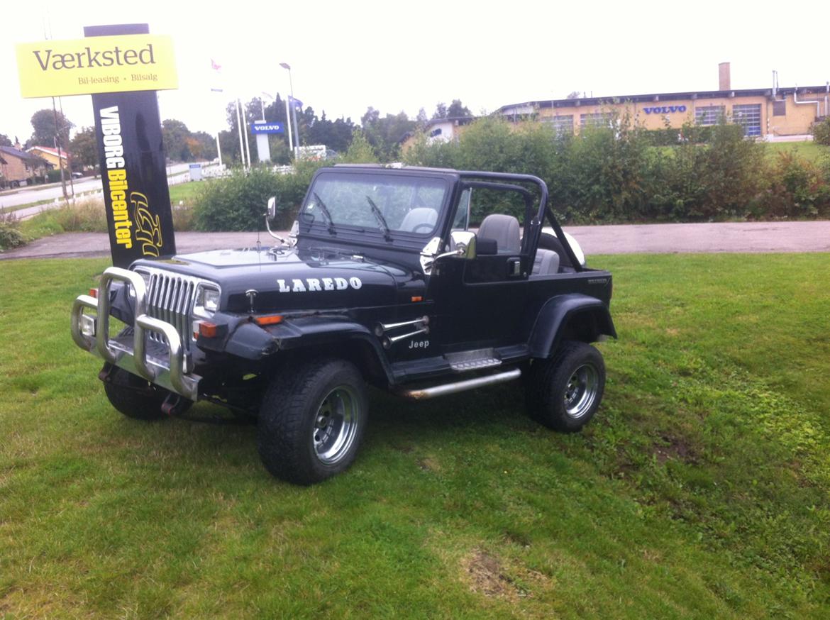 Jeep Wrangler YJ Laredo billede 2