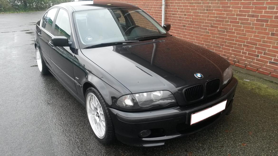 BMW E46 320i billede 1