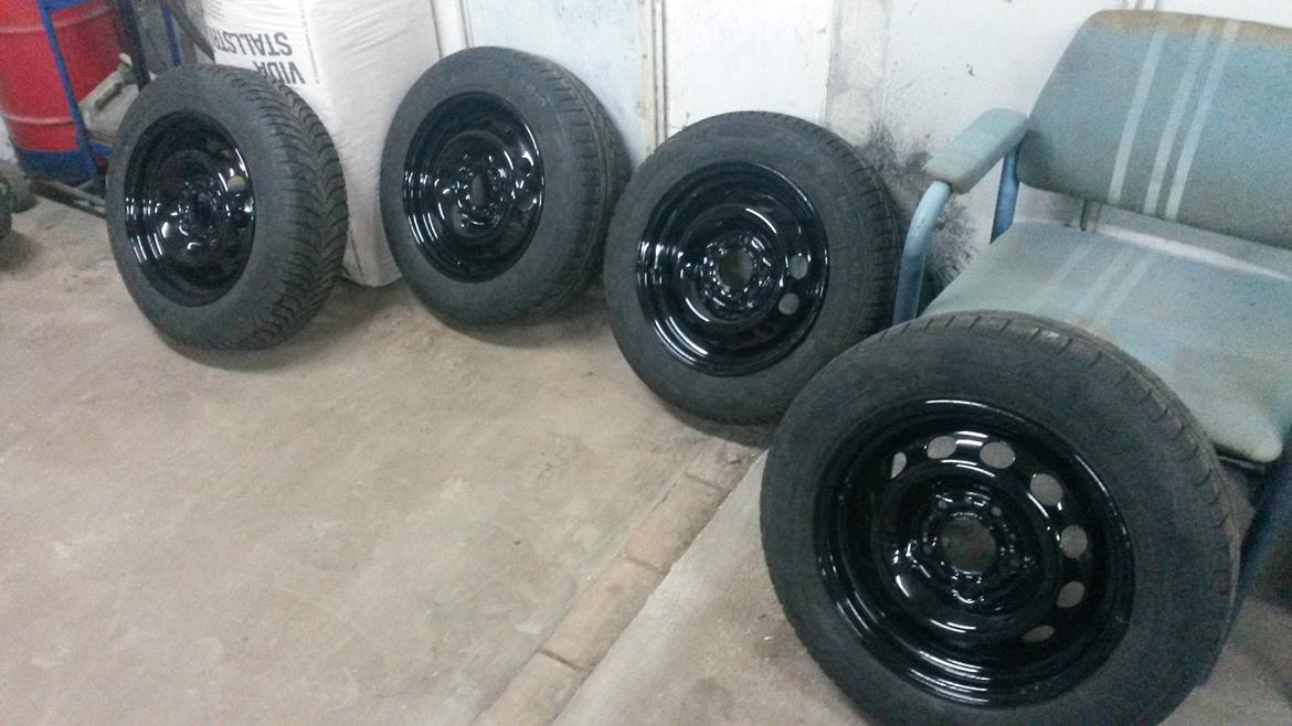 BMW E46 320i - Vinterhjulene til bilen. Continental ContiWinterContact 185/65 R15" billede 22