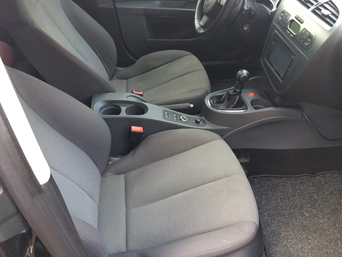 Seat Leon 2,0 TDI SOLGT billede 3