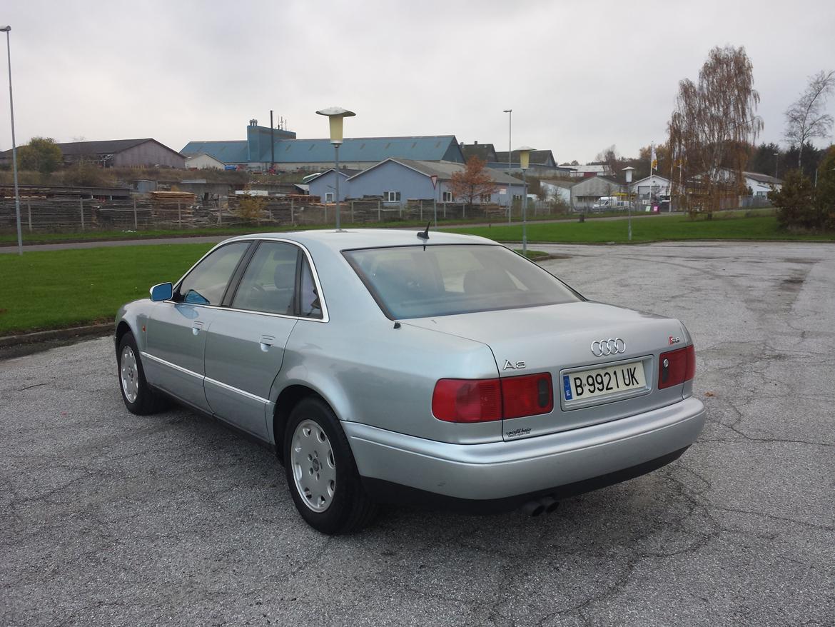 Audi A8 4.2 V8 Quattro billede 6