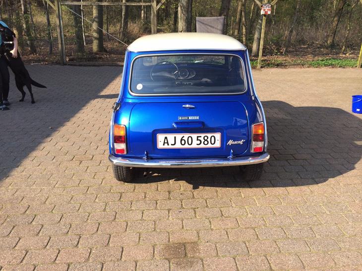 {{currentPhoto.altText}} billede {{currentPhoto.number}}