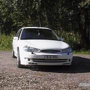 Ford Mondeo V6