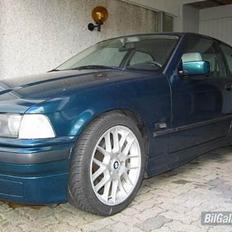 BMW 316i Compact - Solgt -