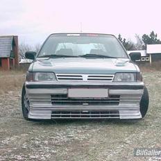 Nissan Sunny 1.6 slx