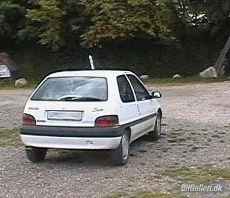 Citroën saxo 1.4i SX - parkeret ved Jels sø. billede 3