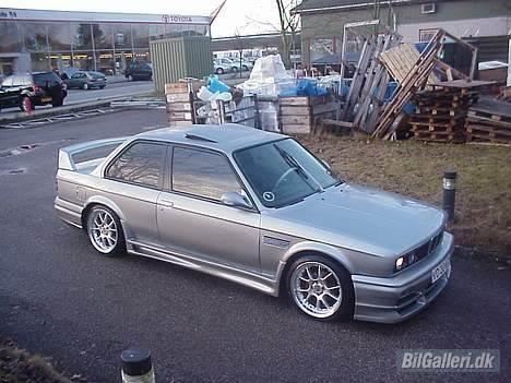 BMW E30, 325 i (Tidl. bil) SOLGT billede 2