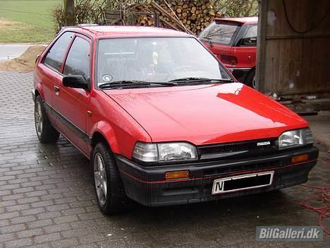 Mazda 323 bf  billede 4