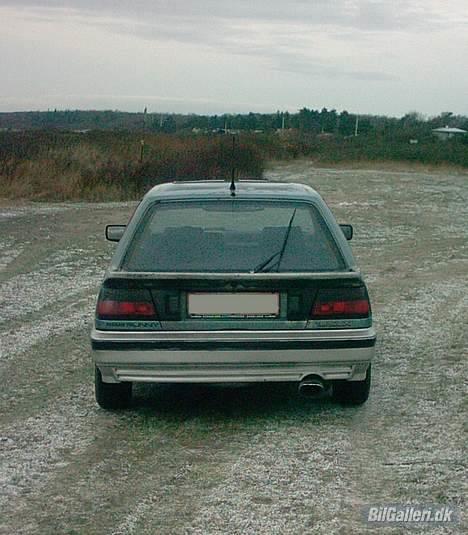 Nissan Sunny 1.6 slx billede 2