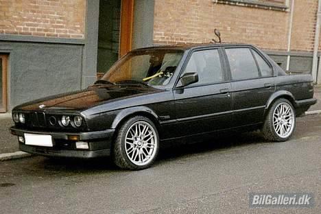 BMW 325i E30 4dørs "M3 Evo" - her flot bil fra siden men med den gamle front og alu billede 3
