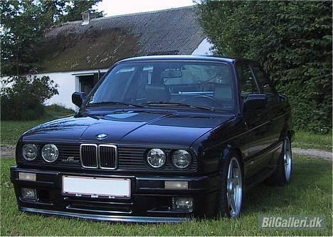 BMW E30 Xenon (solgt) - Med mine gamle Azev A fælge billede 10