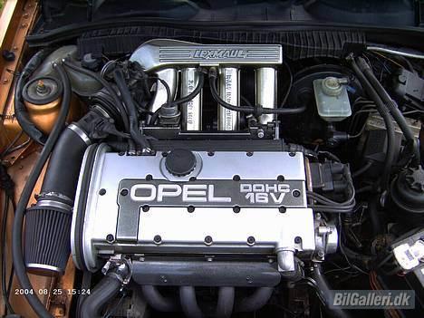 Opel Vectra 2000 16v GT Solgt billede 10