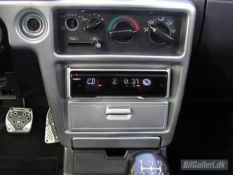 Mitsubishi Colt 1.5 GL *SKROTTET* - Endnu et skud af anlæget ! Sony´s Black Panel er bare for fedt ! billede 8