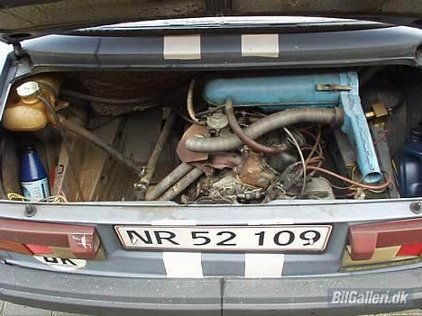 Skoda 105L skrottet :(:( - Har altid 4 liter olie og 10 liter kølevand med i dunke. Den smider sq kølevandet i ny og næ billede 7