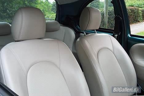 Ford Ka Luxury - Lædersæder og læder i dørene. Som det burde være i alle biler. billede 9