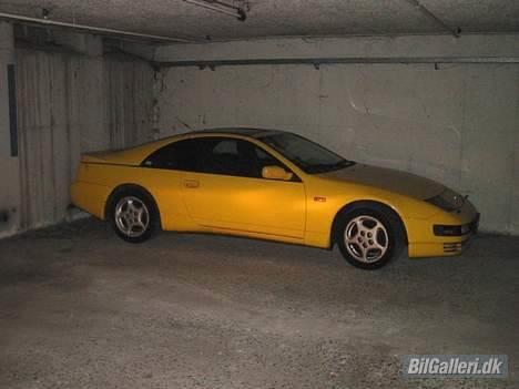 Nissan 300ZX Twin Turbo - Taget i en p-kælder i Århus, dagen efter den var taget hjem fra Holland. billede 4